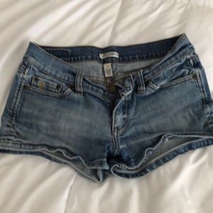 Abercrombie & Fitch shortie shorts